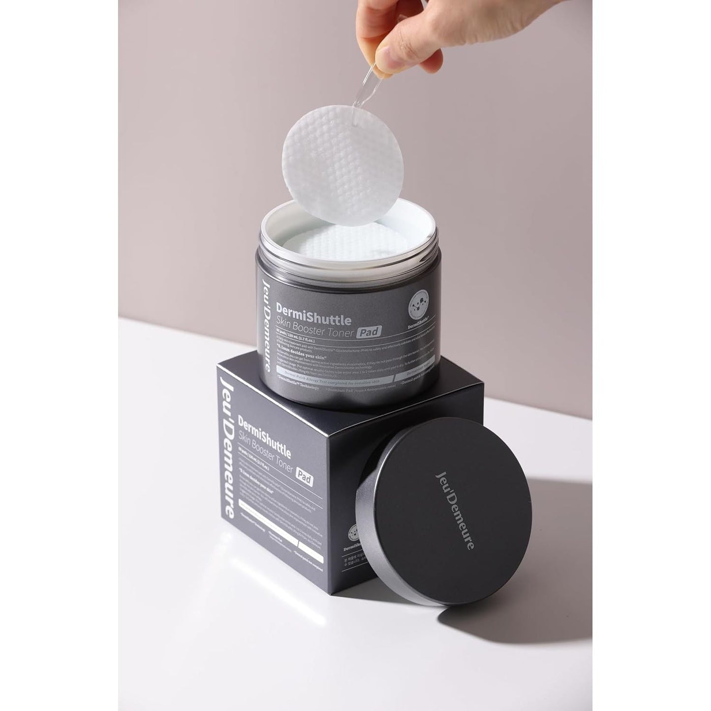 Gentle Exfoliating Toner Pads for Sensitive Skin Refinement