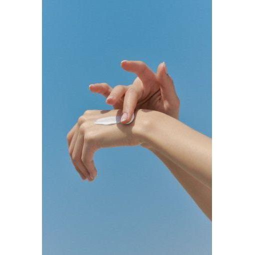 Ultra Lightweight Non-Greasy Sunscreen SPF50+