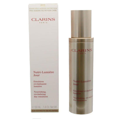 Moisturizing Clarins Day Cream for Glowing Skin