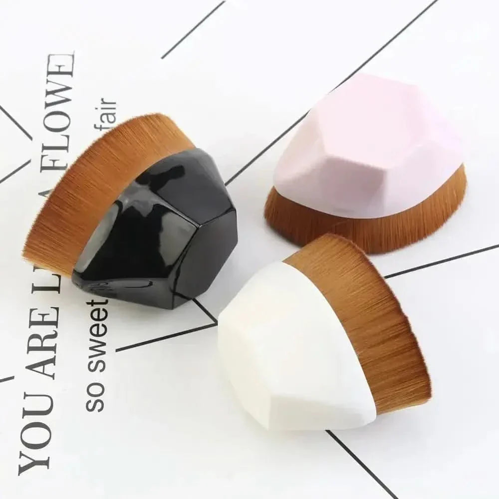 Fluffy Foundation Makeup Brush