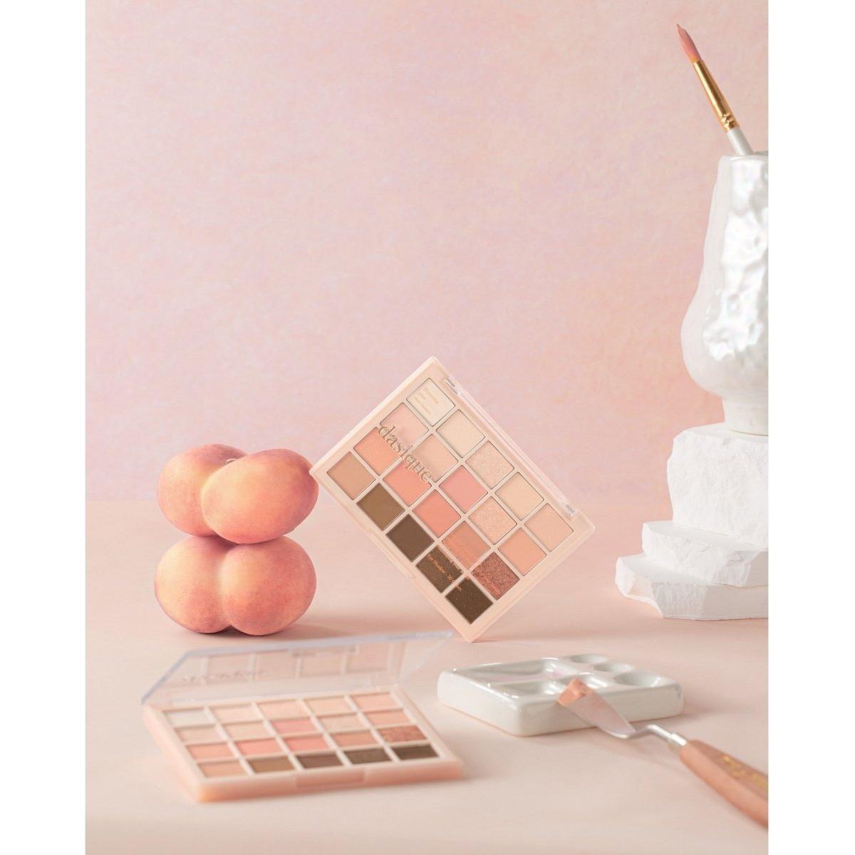 Natural Coral Eyeshadow Palette
