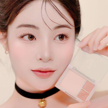 Natural Face Palette with 3 Soft Shades