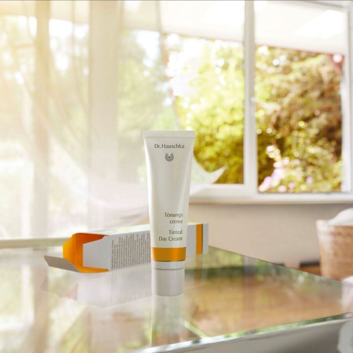 Natural Moisturizing Tinted Day Cream