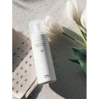 Gentle Foaming Face Cleanser for Sensitive Skin
