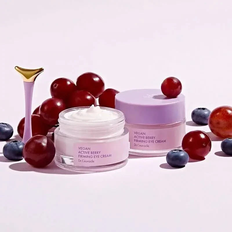 Natural Anti Aging Eye Cream with Hydrating Properties