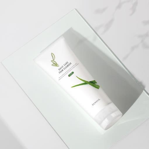 Gentle Aloe Facial Cleanser - 150ml | Moisturizing Face Wash