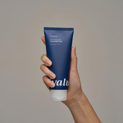 Gentle Hydrating Face Cleanser with Hyaluronic Acid