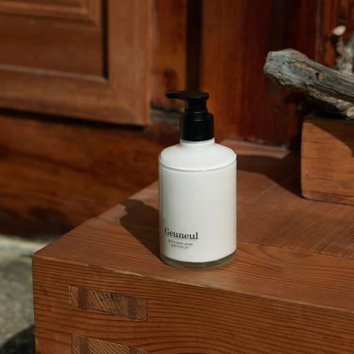 Moisturizing Body and Hand Cream 300g