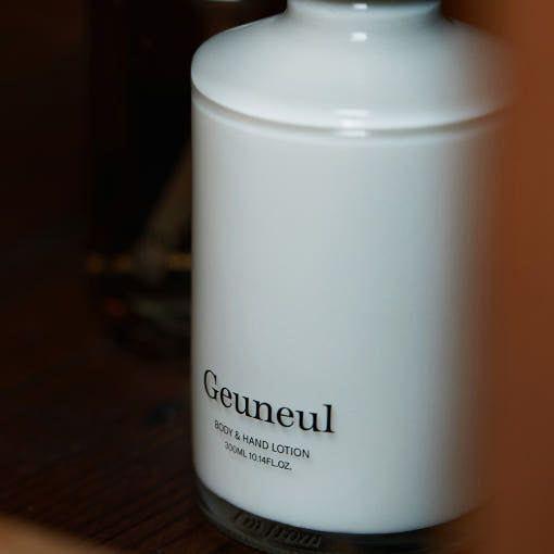 Moisturizing Body and Hand Cream 300g