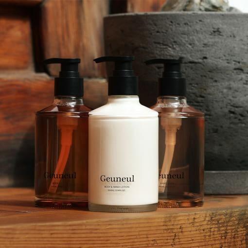 Moisturizing Body and Hand Cream 300g