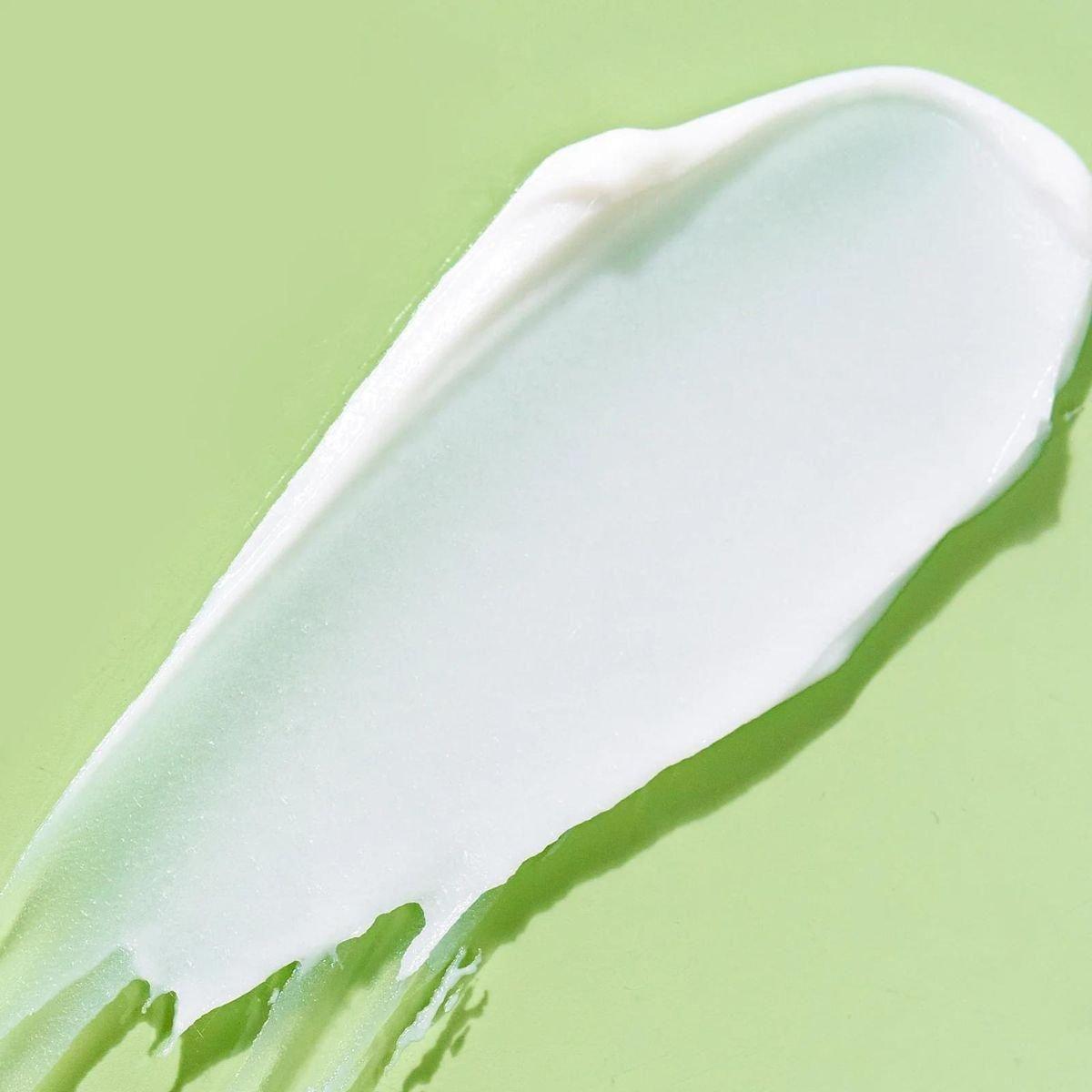 Gentle Vegan Moisturizing Cream for Soft Skin