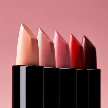 Moisturizing Classic Lipstick with Smooth Glow Finish