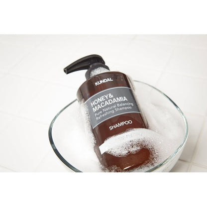 Gentle Natural Moisturizing Shampoo with Floral Scent