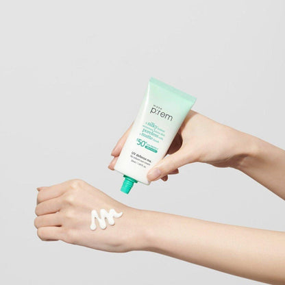 Lightweight Non Greasy Sunscreen SPF50+ PA++++ 50ml