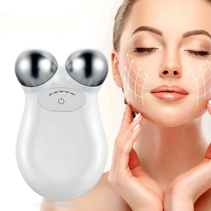 Model using the microcurrent facial massager