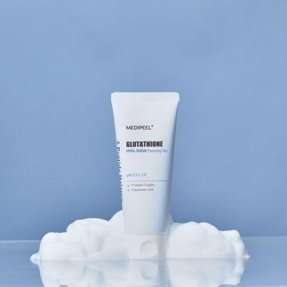 Glowing Skin Hyaluronic Foam Face Cleanser