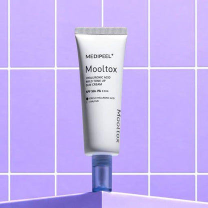 Natural Hydrating Sunscreen Cream SPF50+ Brightening Moisturizer