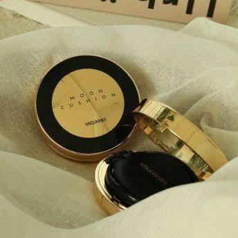 Natural Moisturizing Foundation with SPF 50 Sun Protection