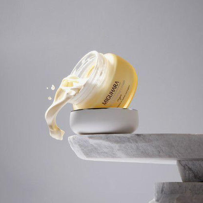 Intensive Brightening Moisturizer for Glowing Skin