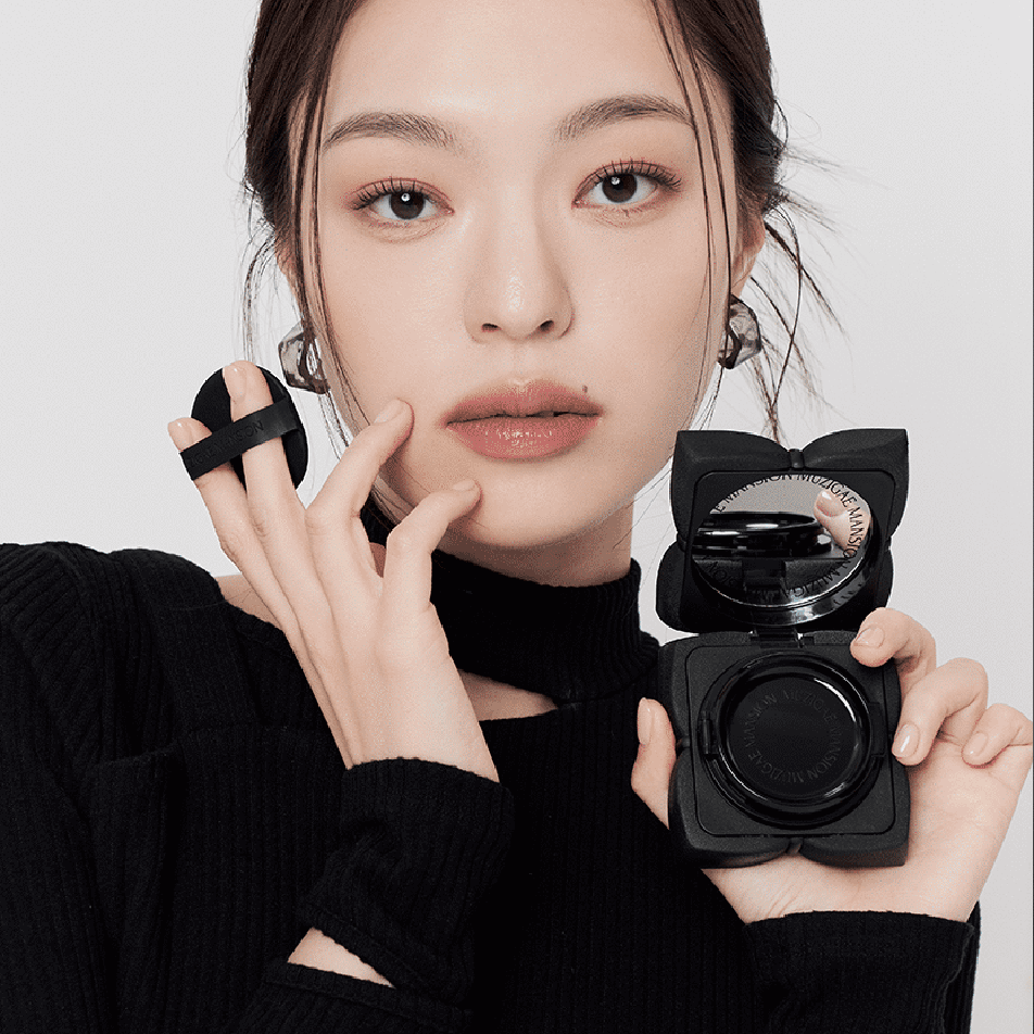 Luxury Matt Face Cushion with Refill Included