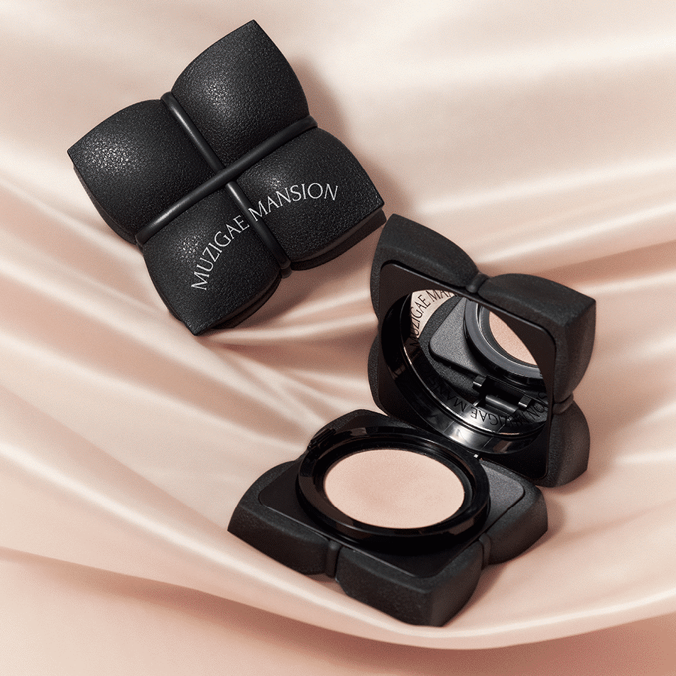 Luxury Matt Face Cushion with Refill Included