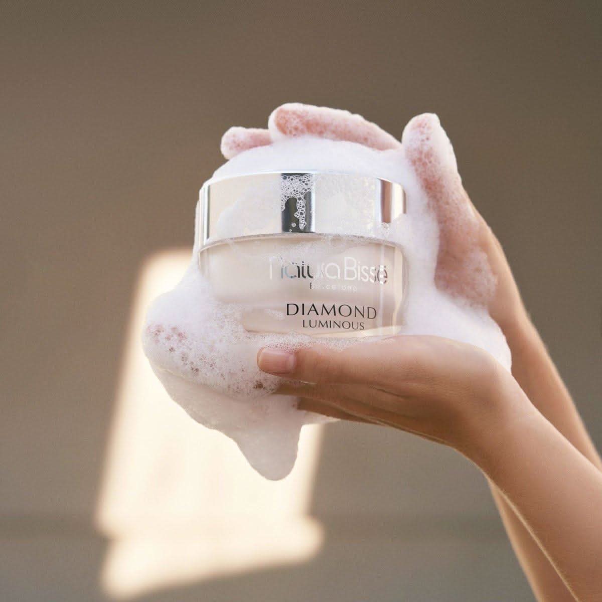 Moisturizing Diamond Facial Cleanser for Radiant Skin