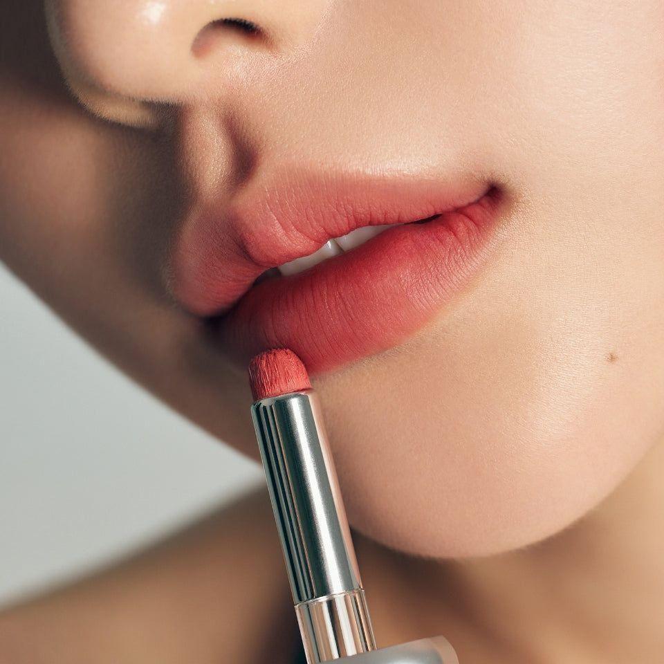 Lightweight Soft Matte Lip Color