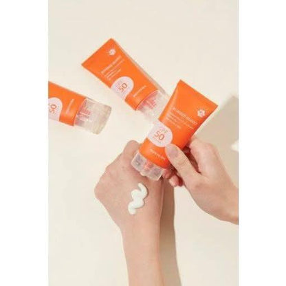Natural Daily Sunscreen SPF50+ Moisturizing Essence