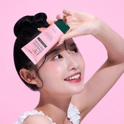 Gentle UV Defense Moisturizing Sunscreen SPF50+ 70ml
