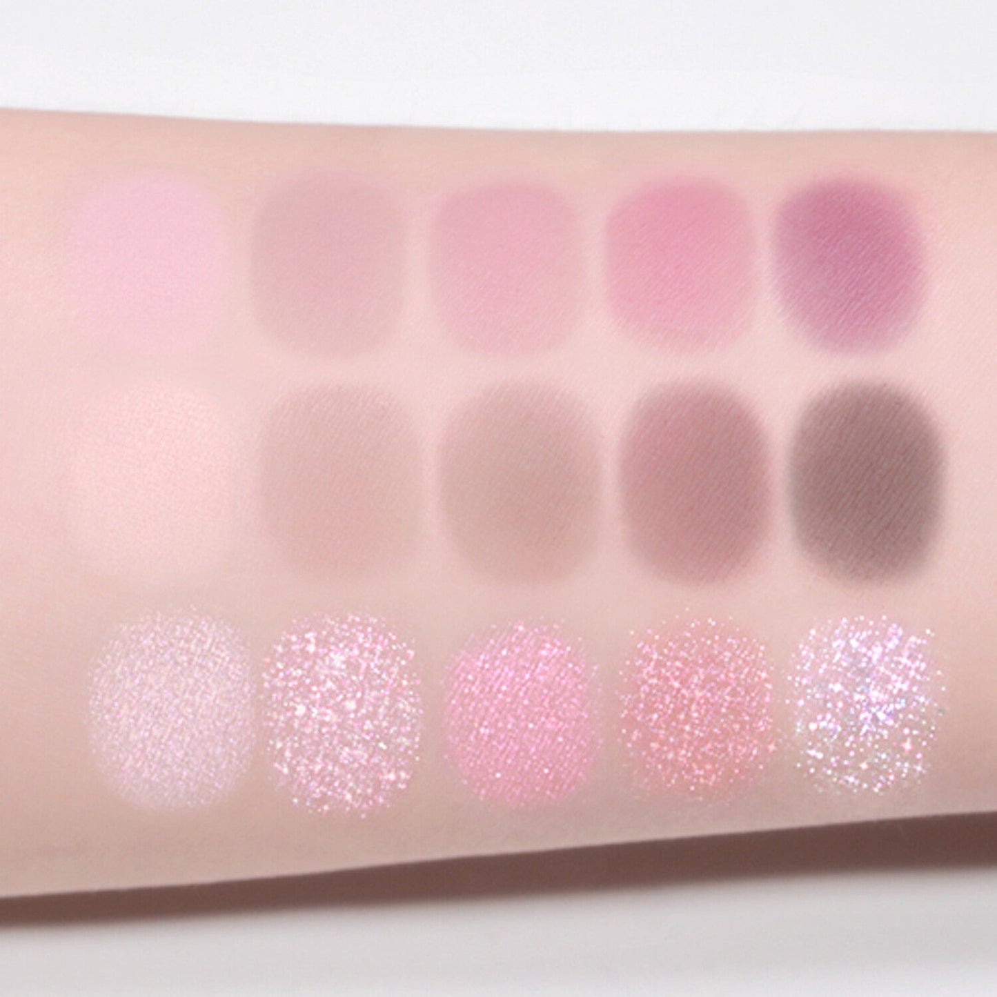 Essential Everyday Eyeshadow Palette - Neutral Shades for All Skin Tones