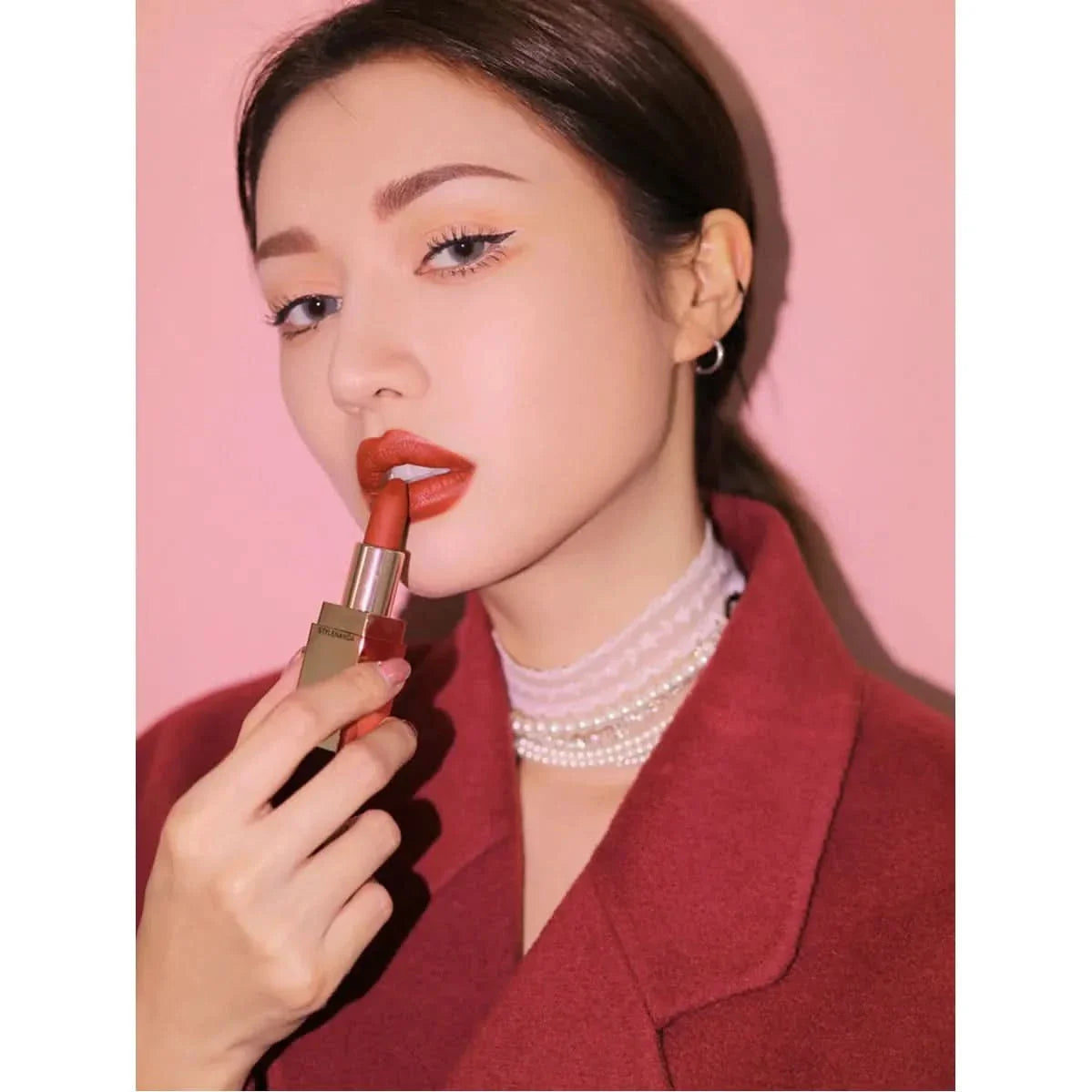 Vibrant Long-Lasting Matte Lip Color Red Shade