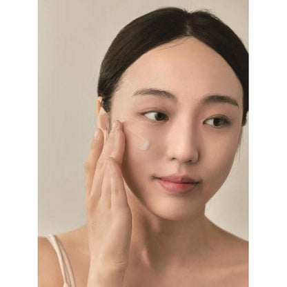 Glowing Skin Essence Serum: Centella + Vitamin C
