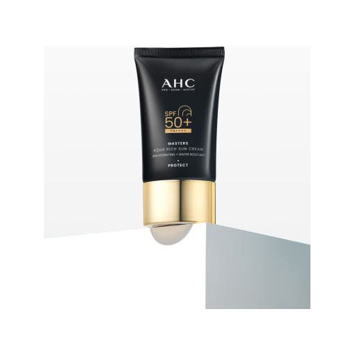 Moisturizing Sunscreen Cream SPF50+ Lightweight UV Defense