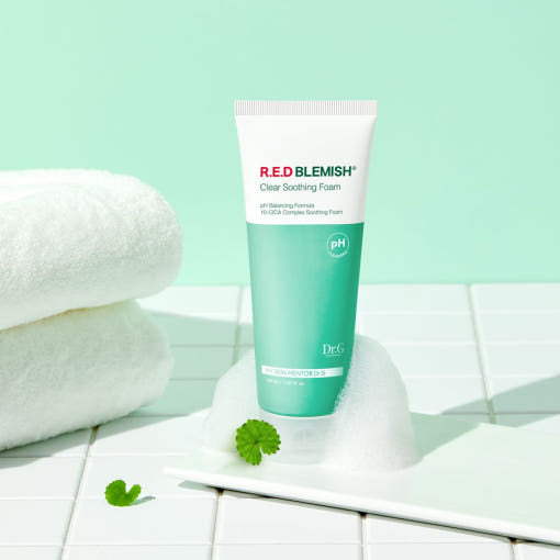 Gentle Facial Cleansing Foam for Sensitive Skin
