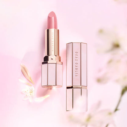 Moisturizing Shiny Lip Gloss with Natural Ingredients - Mycosmeticslondon