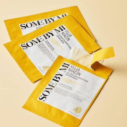 Brightening Niacin Face Serum Mask Pack